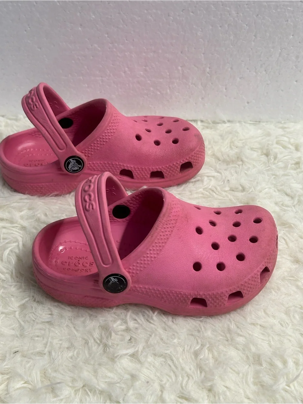 CROCS Kids Classic Clogs in Coral Pink